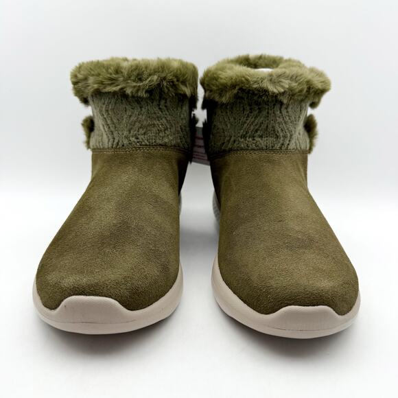 Skechers Womens On The Go City Booties US 7 M Green Suede Water Repellent NIB - Picture 5 of 11